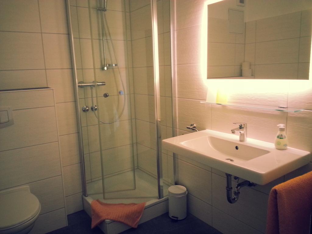 Doppelzimmer mit Balkon